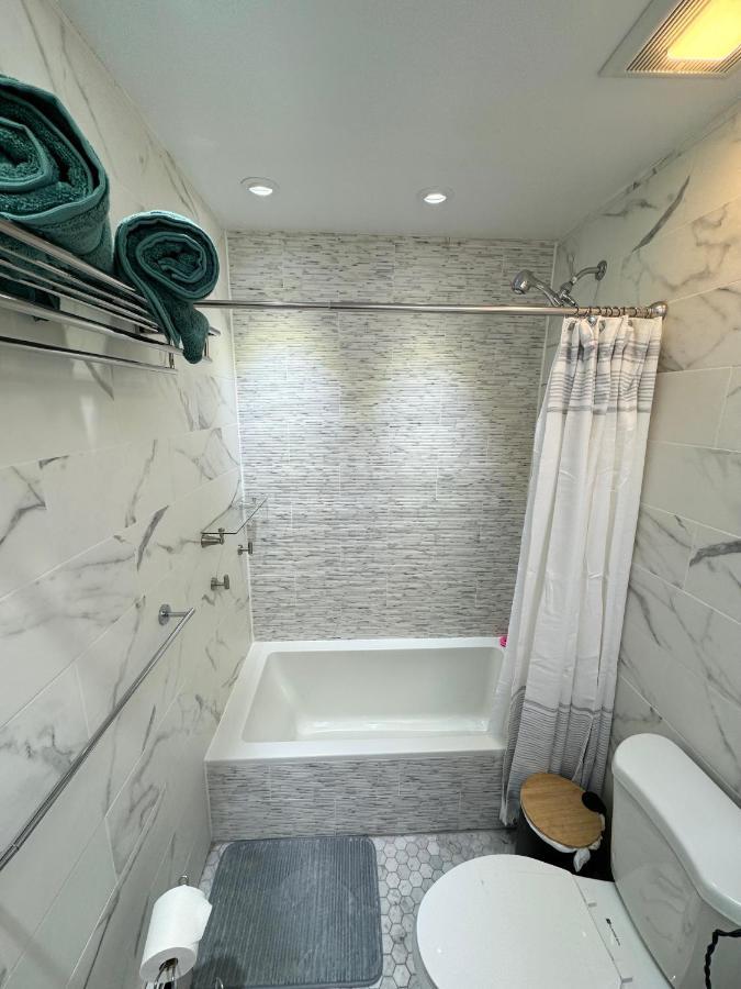 The Waltham Private Room & Bathroom John F Kennedy Jfk Lga Airport Manhattan Penn Station Bullet-Train 15 Min New York Ngoại thất bức ảnh